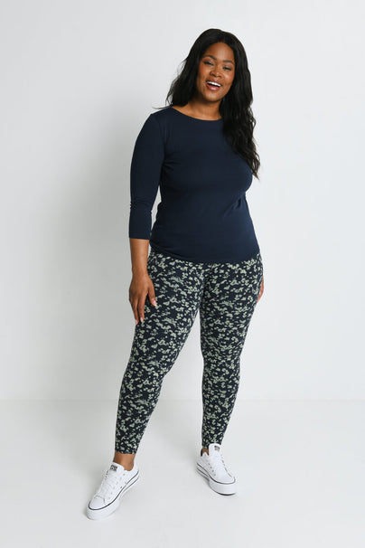 products/C_Plus_Size_Navy_Green_Floral_Printed_ClassiC_Plus_Size_High_Waisted_Leggings_1_c58f5517-2718-4e7a-ad26-31cafad2c9e1.jpg