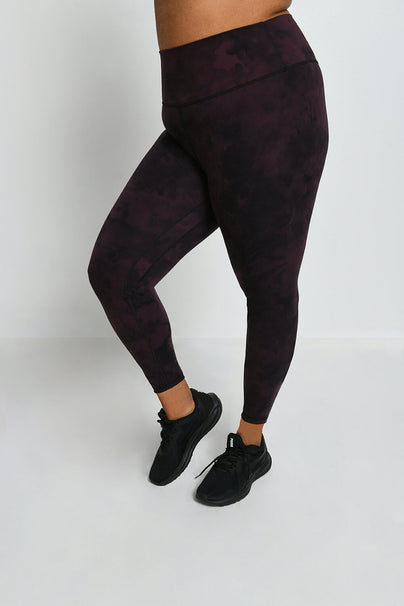 Revitalise 7/8 High Waisted Leggings Curvy - Dark Cherry Tie Dye