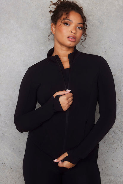 Empower Trainingsjacke Curvy - Black