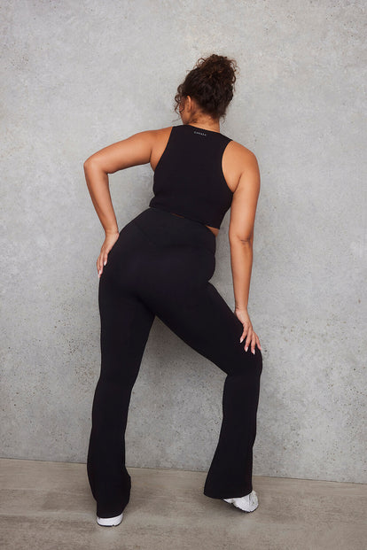 Empower Schlaghose Leggings Curvy - Black