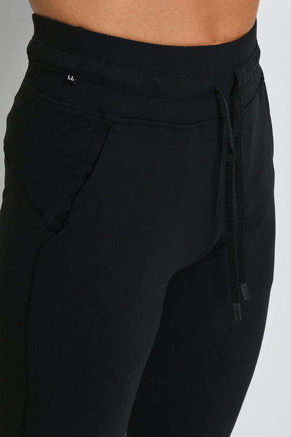 Recharge High Waisted Jogginghose - Midnight Black