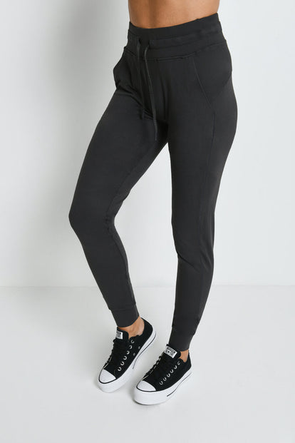 Recharge High Waisted Jogginghose - Odyssey Grey